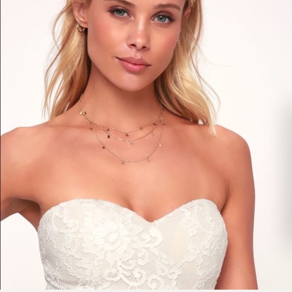 Lulus White strapless Sweetheart Wedding Dress - Picture 7 of 9